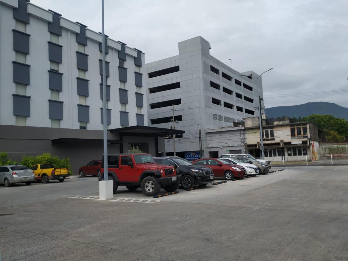 Best Western Santorin Ciudad Victoria Exterior photo