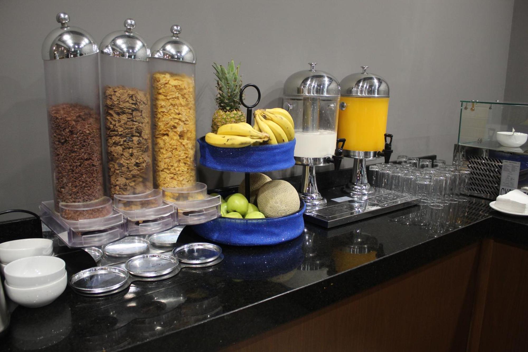 Best Western Santorin Ciudad Victoria Exterior photo